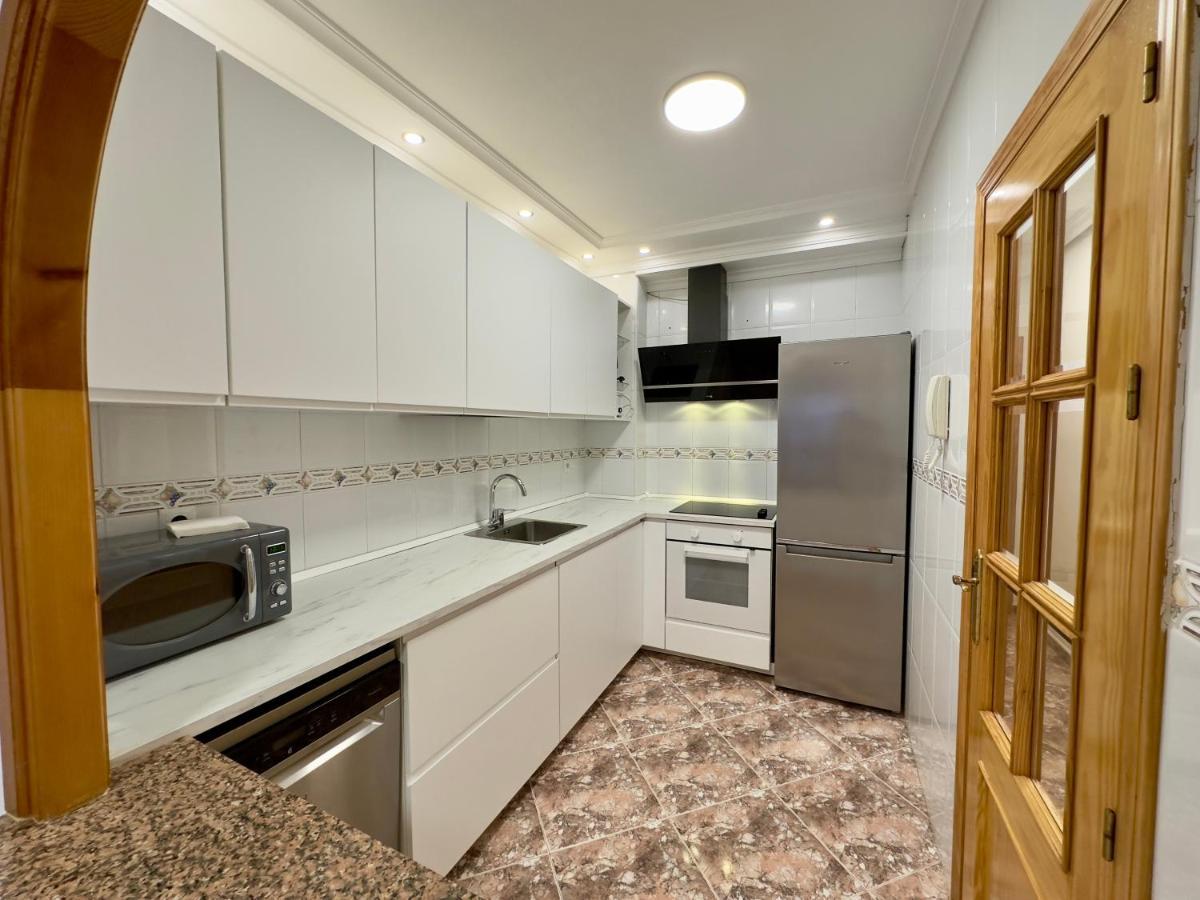 טורבייחה Modern Apartment On Playa Del Cura מראה חיצוני תמונה