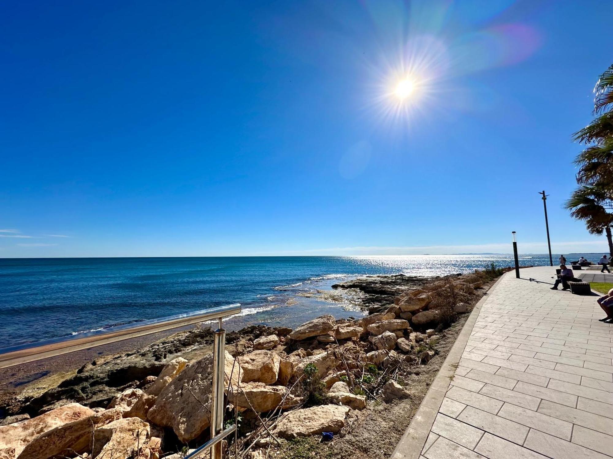 טורבייחה Modern Apartment On Playa Del Cura מראה חיצוני תמונה